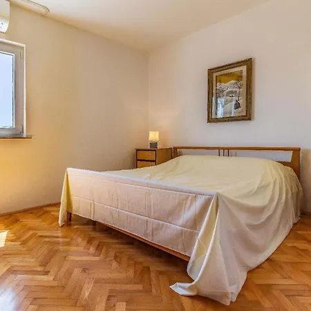 Holiday home Strandnahes Haus Mit Terrasse Und Pool Pula